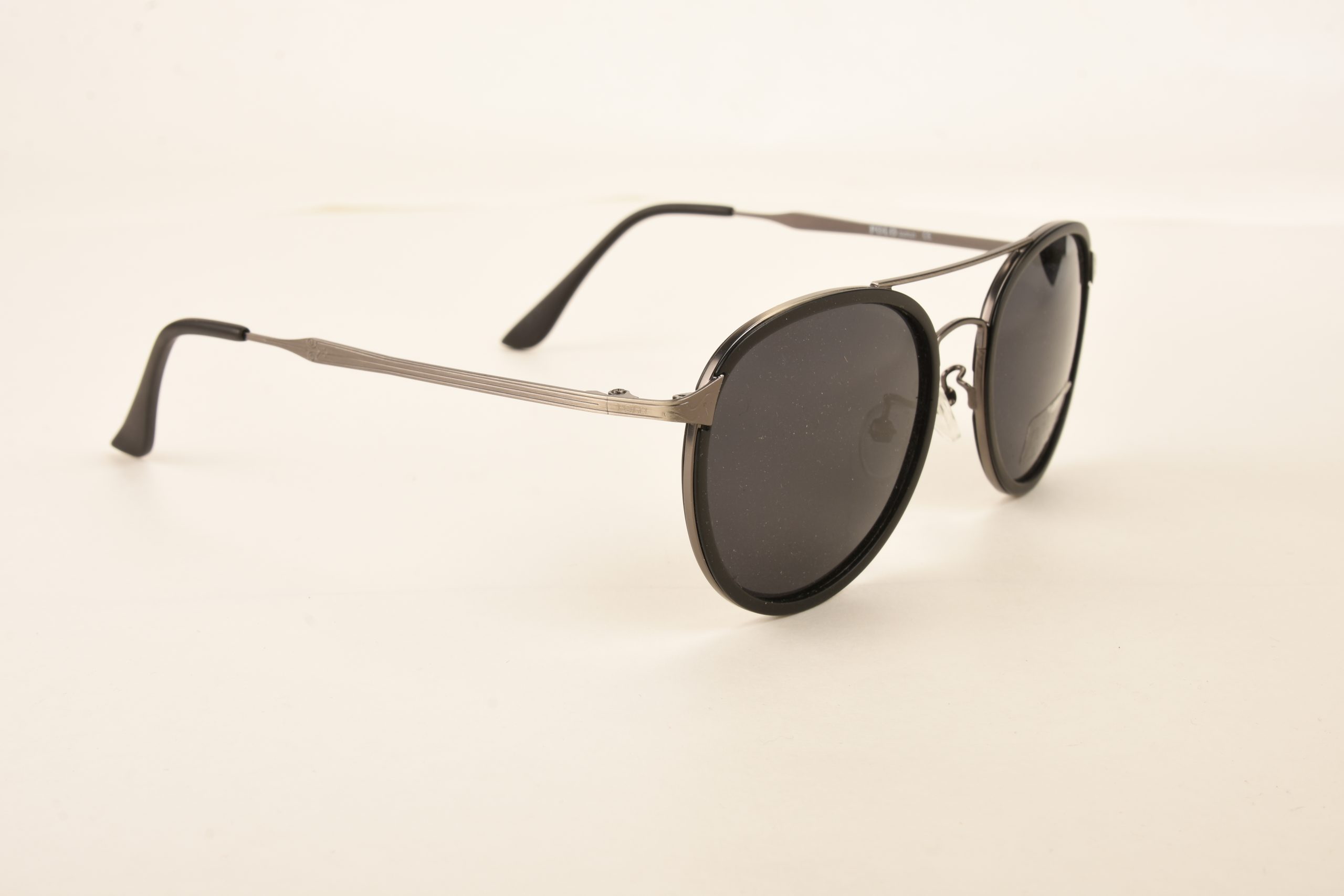 polomoon-TR-9218-50-20-148-c8-Asetat-Metal-Cerceve-Polarize-Cam-Cool-Style-Unisex-Gunes-Gozlugu1-scaled